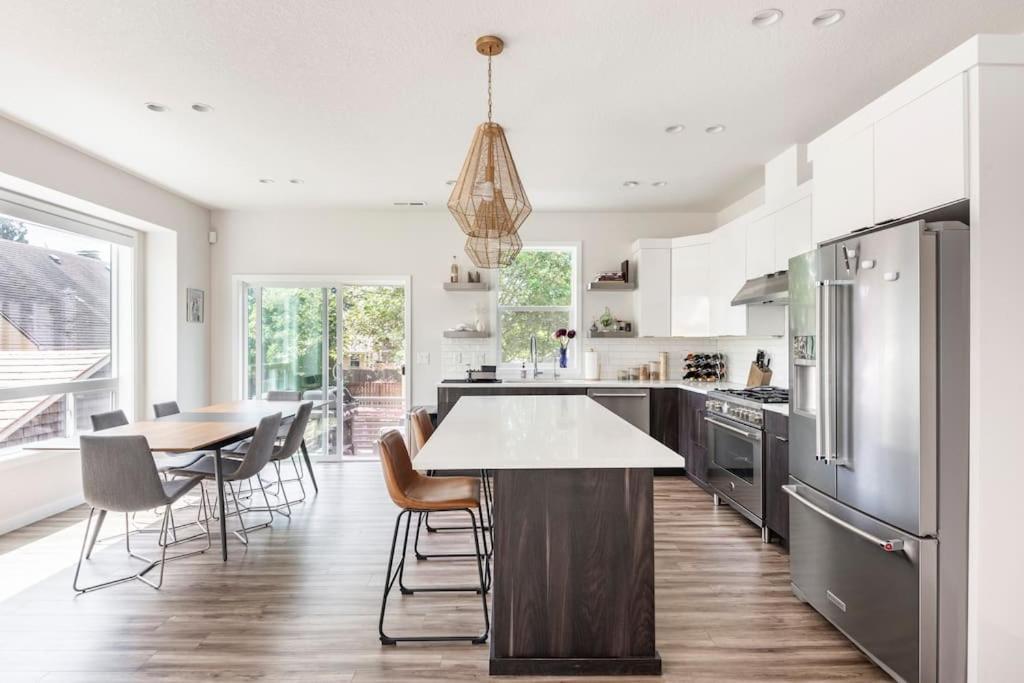 Comfy Family Home, Walkable Neighborhood + Patio! Portland Exteriör bild
