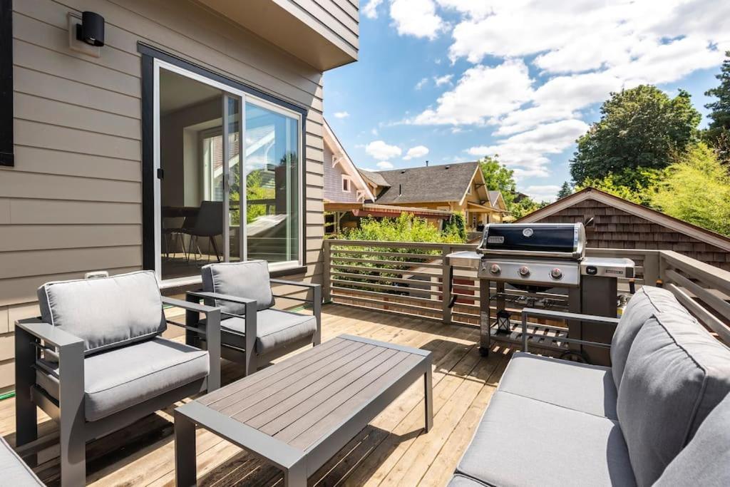 Comfy Family Home, Walkable Neighborhood + Patio! Portland Exteriör bild