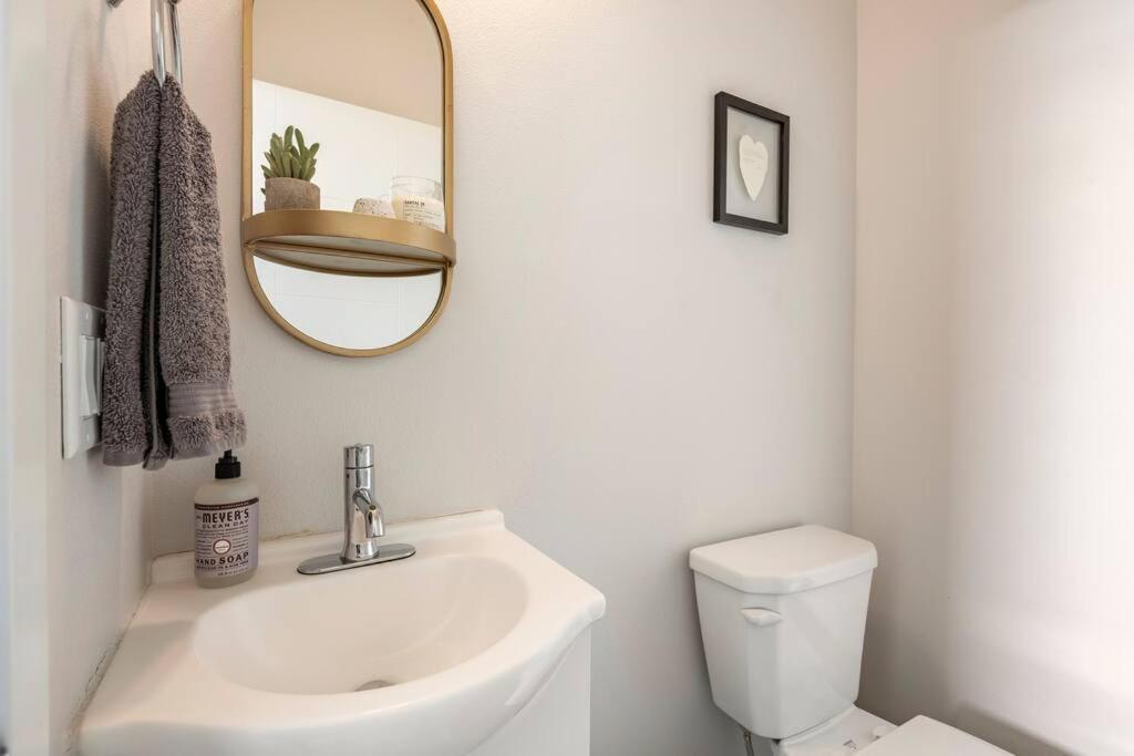 Comfy Family Home, Walkable Neighborhood + Patio! Portland Exteriör bild